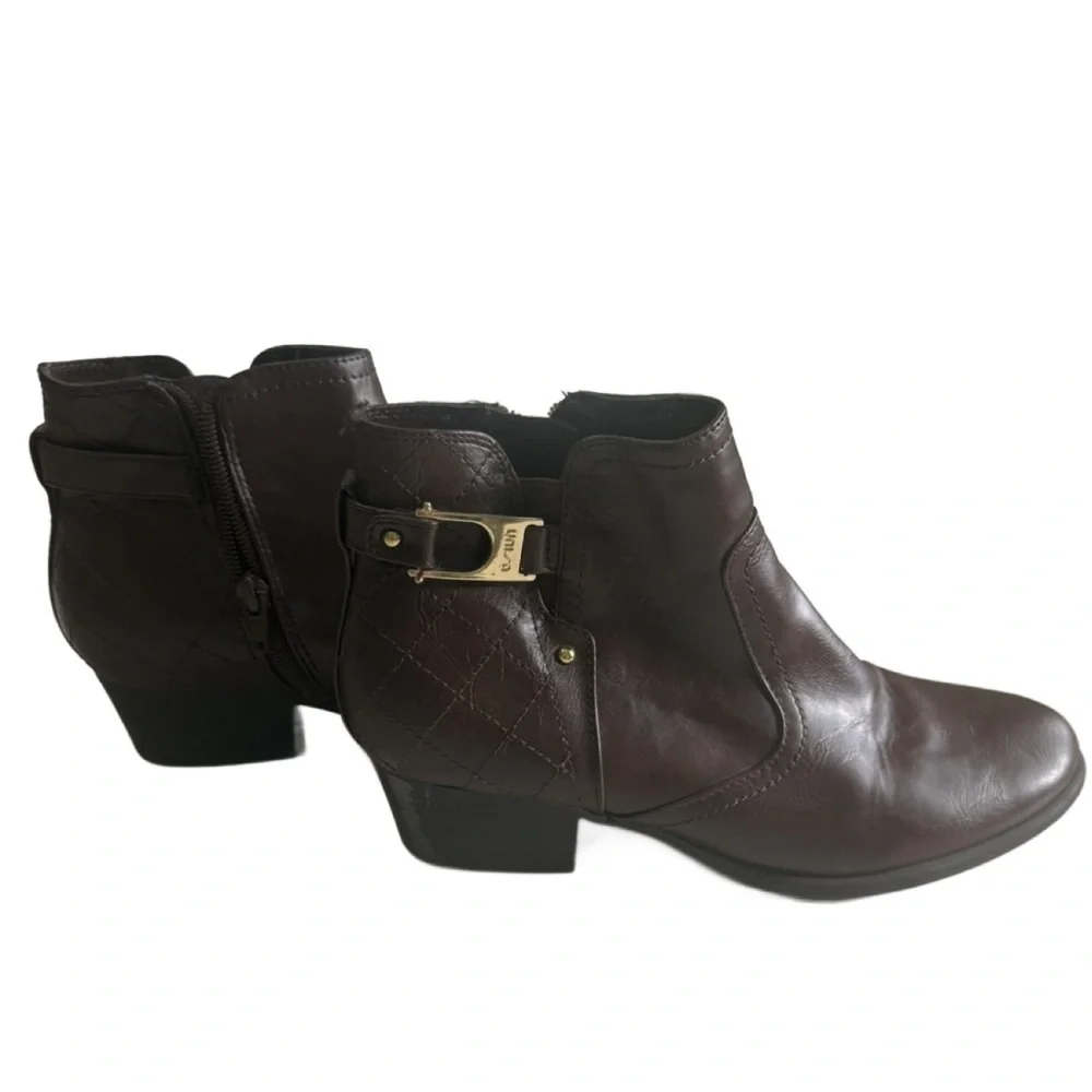Unisa Brown Ankle Boots. Size 8